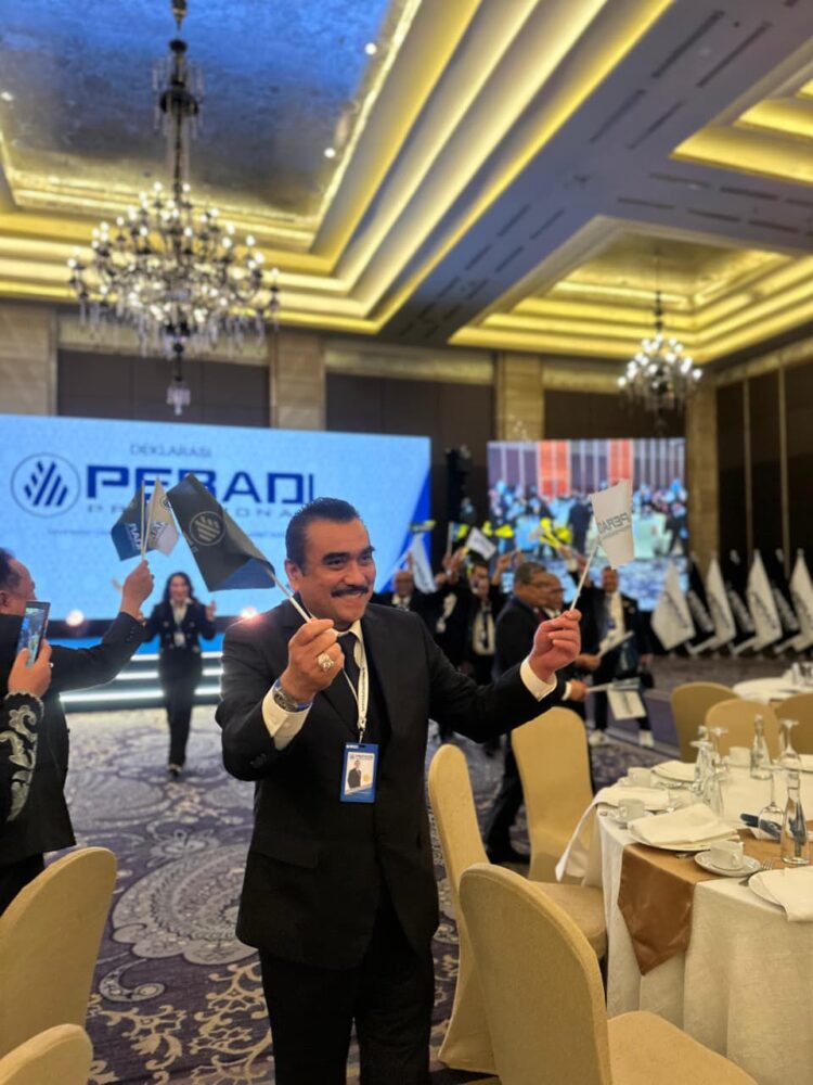 PERADI PROFESIONAL Hadir Bukan Sebagai Tandingan Tetapi Menjawab Tantangan Nyata Dunia Hukum Indonesia