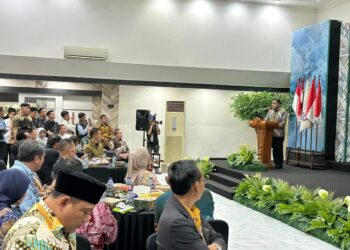 SMSI Anugerahkan Penghargaan kepada 16 Tokoh Nasional dan Daerah Peduli Kemerdekaan Pers