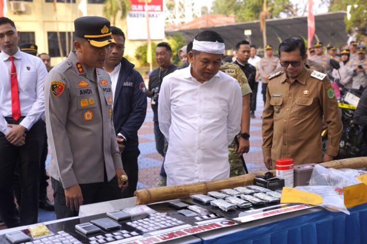 Wabup Subang Hadiri Konferensi Pers Pengungkapan Kasus Begal dan Narkotika